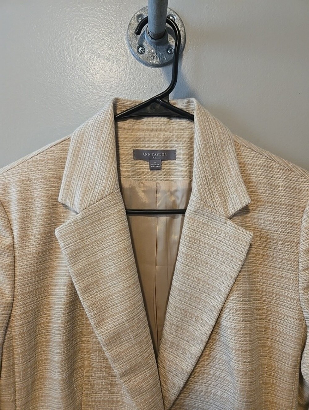 Ann Taylor Beige Cream One Button Women's Blazer Sz. 10 Fully Lined